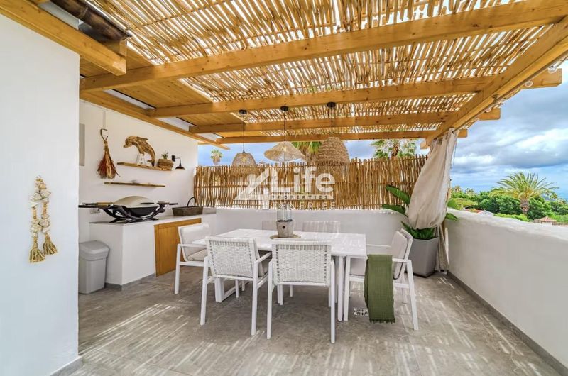 Foto 5703fa5f-8f74-44b5-85bd-4702a1ad9158. Casa amb piscina a Chayofa Arona