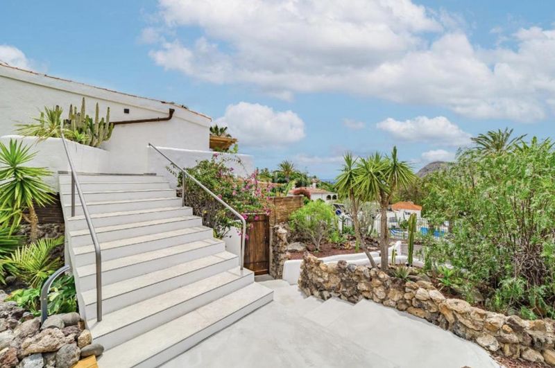 Foto 75114f79-8c0a-4acf-b8f7-a132667bc4c5. Casa amb piscina a Chayofa Arona