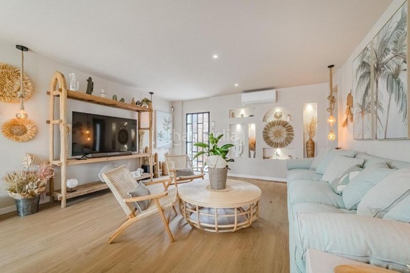 Foto e4d1c196-3dde-4b39-ab3e-7112b86d54d9. Casa amb piscina a Chayofa Arona