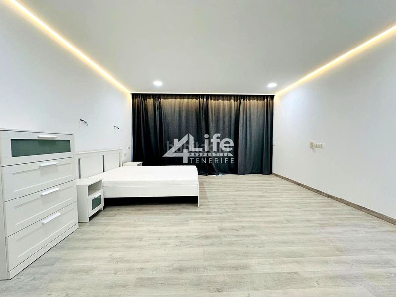 Foto 2c4f8d95-ed01-4750-821e-23f348261297. Casa amb aparcament piscina a Playa Fañabé Alto Adeje