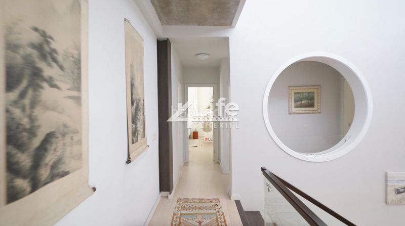 Foto 7e2a1636-580b-4bf2-ba51-3d6a8b03632b. Casa amb aparcament piscina a Playa Fañabé Alto Adeje