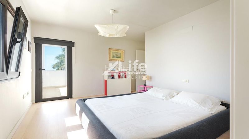 Foto adfae21b-5390-493d-823a-a1db14a7e24e. Casa amb aparcament piscina a Playa Fañabé Alto Adeje
