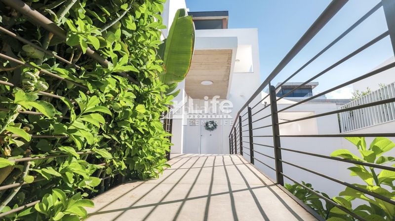 Foto e195f8b3-0c8f-4796-960f-dc7965f93236. Casa amb aparcament piscina a Playa Fañabé Alto Adeje