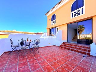 Duplex  Paises bajos. Apartamento dúplex en venta en calle países bajos