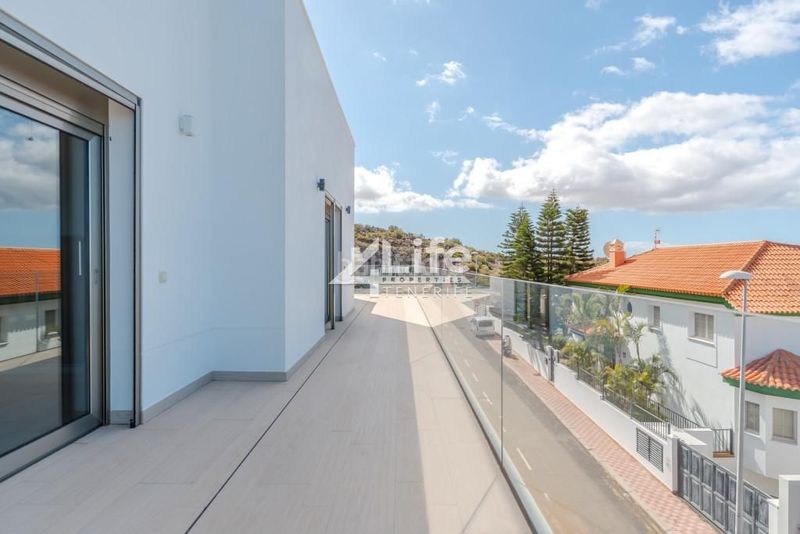 Foto e38e3a40-cc42-47b7-bc29-453f486f2792. Casa amb aparcament piscina a Torviscas Centro y Alto Adeje