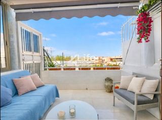 Dúplex  Víctor zurita soler. Encantador dúplex con vistas al mar