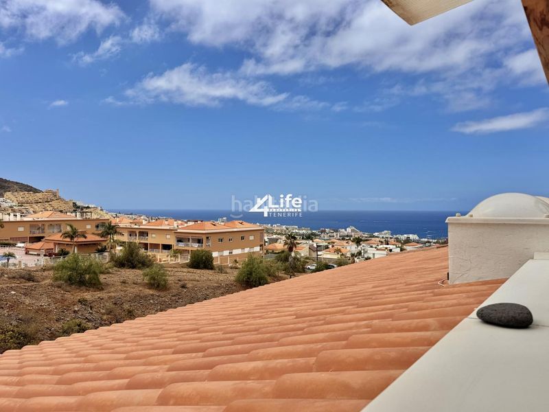 Foto 1fba7754-8da8-42ff-a53d-bb9fedc195b6. Casa adossada amb aparcament a Playa Fañabé Alto Adeje