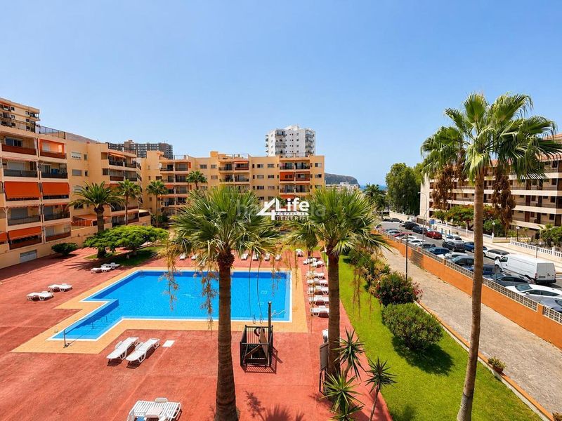 Foto 0010c2b4-18e2-4641-9130-7ee3d286ffbd. Apartament amb aparcament piscina a Los Cristianos Arona