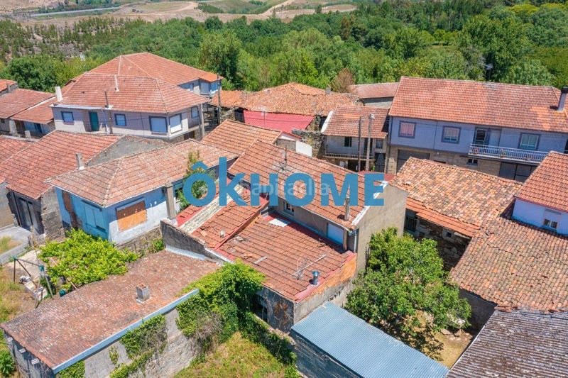 Foto cbb4878f-787d-4429-ad3d-0ca865c5eaa9. Casa amb aparcament a Vilardevós