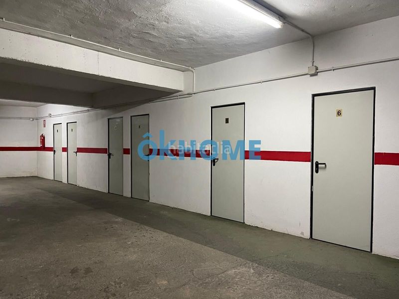 Foto bafb8f60-e1ca-411d-ba35-6467440b17d1. Aparcament cotxe a Alaquàs