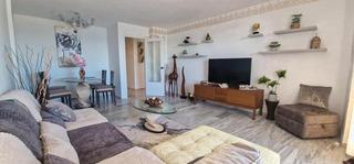 Appartement à Albufereta. Amplio piso - ¡tu oasis personal junto al mar en alicante!