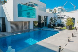 Maison à Balcón de Finestrat-Terra Marina. Abra las puertas de la villa de lujo de sus sueños en el pintore
