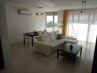 Pis en Agua Amarga - Urbanova. Se vende piso en planta baja con fantsticas vistas al mar.