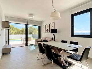 Casa a Coloma. ¡villas de lujo en venta en una nueva promoción!