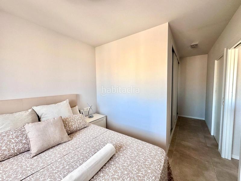 Foto 72ed2d80-ba26-4d2e-9e2d-4f1e479f40f9. Piso comodidad junto al mar — con solárium, cenador y piscina en Oliva