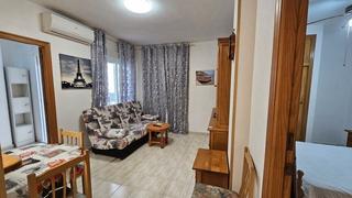 Etagenwohnung in El Acequión. Acogedor piso junto al mar en torrevieja