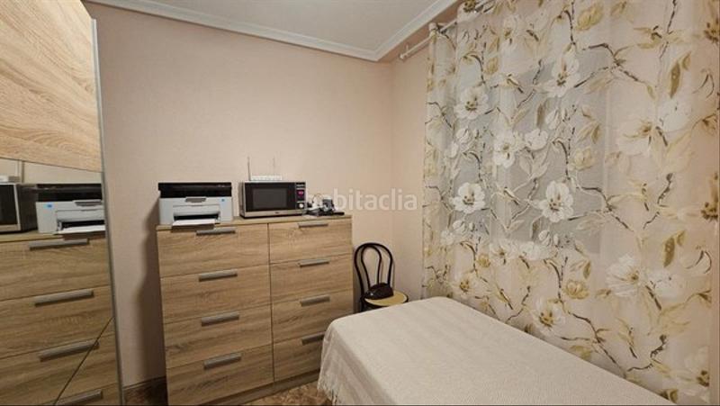 Foto 984b31f0-a2bd-41d3-b694-b9f35d2ef49d. Pis a Antonio Machado Torrevieja