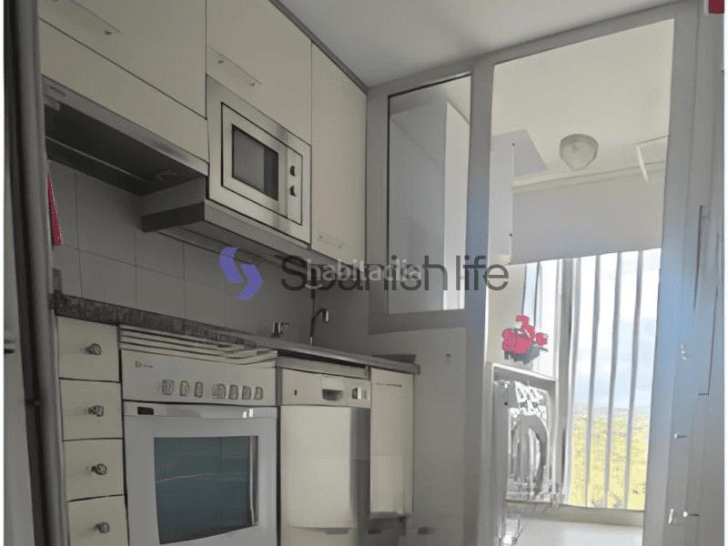 Foto 8d839131-28df-4207-bfa8-d5c5e52ebb6a. Apartament amb aparcament a Via Parque Benidorm