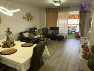 Apartment  Avenida del doctor jiménez díaz. Piso de 4 dormitorios de 164 m2 en alicante