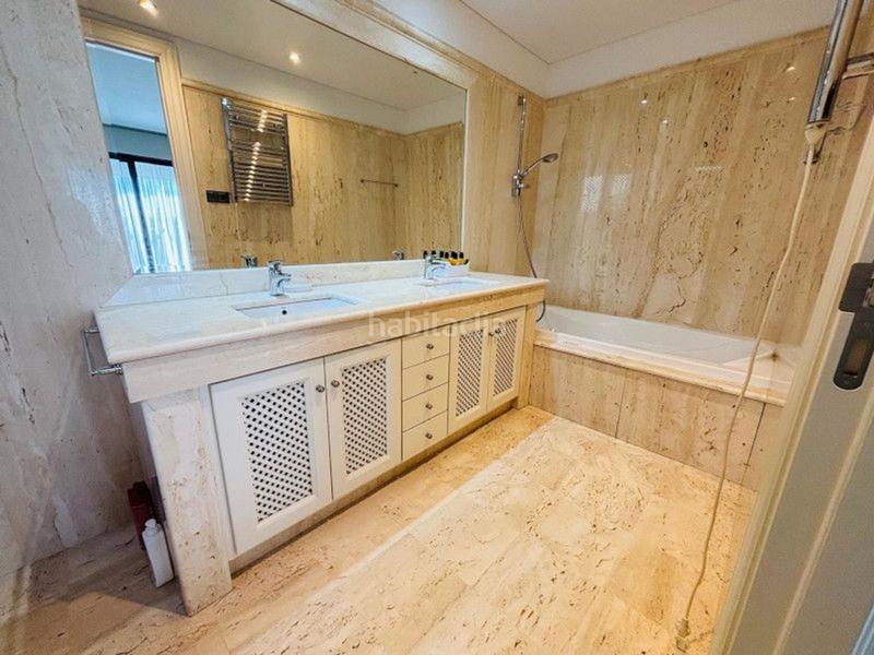 Foto 0162908e-41f0-4134-98ea-8510963bd88c. Piso apartamento 4 dormitorios 188 m2 en puerto de Estepona Estepona