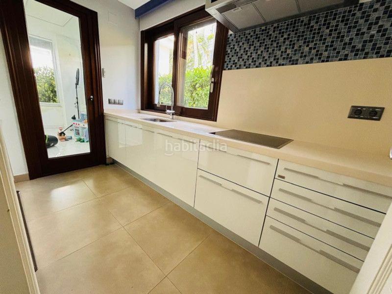 Foto 48e86e1e-5c41-4c0a-a153-8da8eb8ba833. Piso apartamento 4 dormitorios 188 m2 en puerto de Estepona Estepona