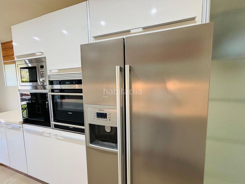 Foto cd79a3cb-b216-4f00-826a-a968c06f044f. Piso apartamento 4 dormitorios 188 m2 en puerto de Estepona Estepona