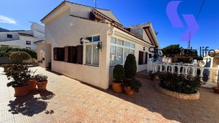 Chalet  Avenida del doctor severo ochoa. Chalet 6 dormitorios 450 m2 en benidorm