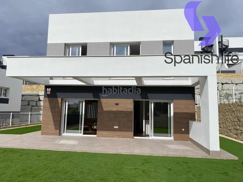 Foto a12c5f8d-64ba-4a32-9d3b-a80ca7117687. Casa amb calefacció aparcament piscina a balcón de Finestrat-terra marina Finestrat