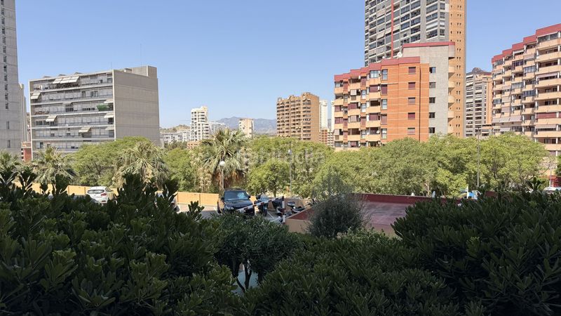 Foto 126af28a-07eb-4441-8264-e3c69e3d7469. Apartament amb aparcament a Playa Poniente Benidorm