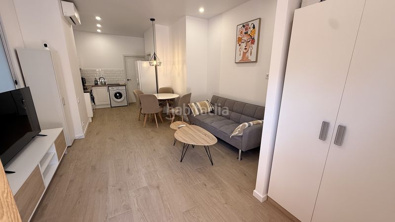 Foto 6cc79611-a83f-422c-87c7-a6fe3d0caec8. Apartament amb calefacció aparcament piscina a Playa Poniente Benidorm