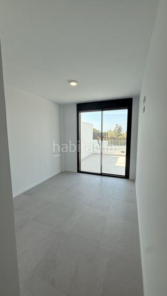 Foto 4e1e7936-d373-4ed8-abac-afb0fa0b50ea. Apartament amb aparcament piscina a balcón de Finestrat-terra marina Finestrat