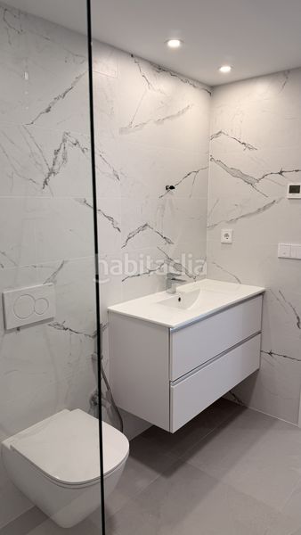 Foto 7ae73e6a-72f8-4005-ba87-1351779fae3e. Apartament amb aparcament piscina a balcón de Finestrat-terra marina Finestrat