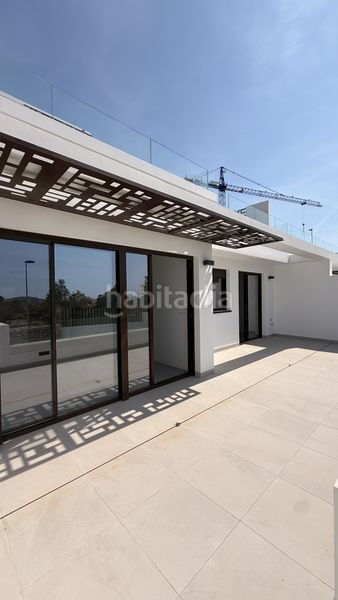 Foto 7fa1a6e7-d5b1-41d0-ad8b-93a03235bf06. Apartament amb aparcament piscina a balcón de Finestrat-terra marina Finestrat