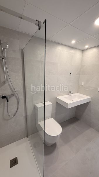Foto af0a7531-cd3b-4d0a-ba3f-95e43e44c9bf. Apartament amb aparcament piscina a balcón de Finestrat-terra marina Finestrat