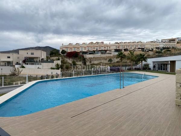 Foto 9ffa8014-2435-4f87-914c-7e73351dfff9. Xalet amb calefacció aparcament piscina a balcón de Finestrat-terra marina Finestrat