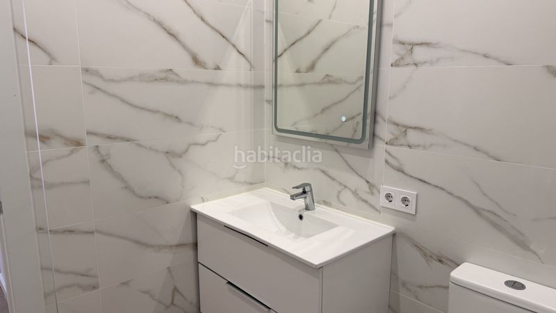 Foto 0b10ef26-0456-4d4c-9919-4e187d225ad3. Apartament amb aparcament piscina a Playa Poniente Benidorm