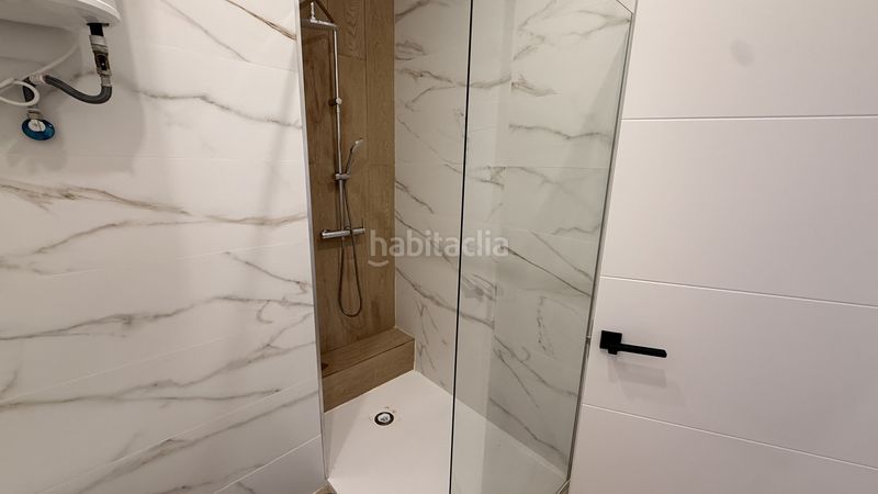 Foto c41082ed-ec47-4079-8b1c-546f70a9ba49. Apartament amb aparcament piscina a Playa Poniente Benidorm