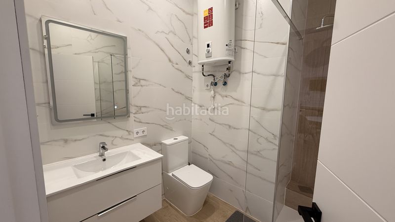 Foto f96acfe3-6af4-4035-aa66-fd48afef2155. Apartament amb aparcament piscina a Playa Poniente Benidorm