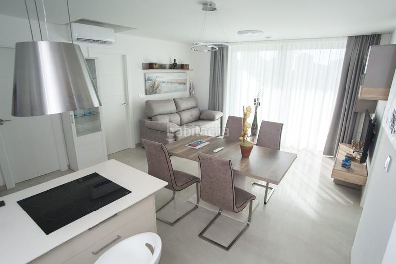 Foto bd24fc28-fbcc-49f0-9f0f-f99f4936b246. Apartament amb calefacció aparcament piscina a cala Finestrat Finestrat
