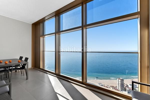Foto e3ba4b4d-565a-400e-9298-5e9426a36397. Apartament amb aparcament a Playa Poniente Benidorm