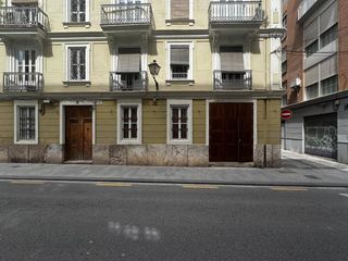 Local Comercial  Carrer de guillem de castro. Local comercial 96 m in valencia
