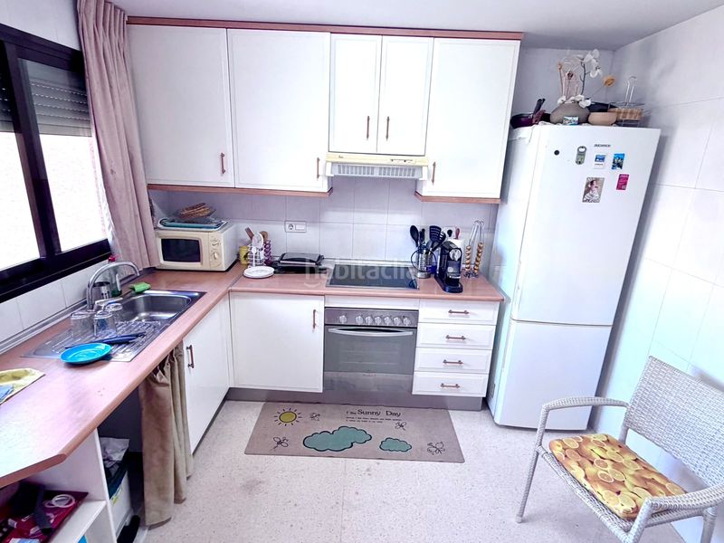 Foto 00391a0f-a823-4751-b67f-880a53368bce. Apartament amb calefacció aparcament piscina a Playa Poniente Benidorm