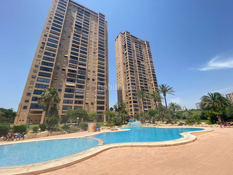 Foto 05c6200d-989b-49e5-a68e-f6d4a1c7af5f. Apartament amb calefacció aparcament piscina a Playa Poniente Benidorm