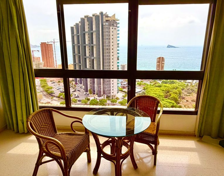 Foto 90fdfaf9-3963-4c20-9a2c-79b7fb326ea8. Apartament amb calefacció aparcament piscina a Playa Poniente Benidorm