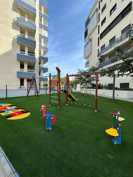 Foto a4c37d22-ee5f-49e9-9866-e02dbf8a7c18. Pis amb aparcament piscina a Campoamor Orihuela