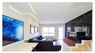 Reihenhaus  Calle luarca. Casa adosado con 3 dormitorios con vistas al mar y licencia turí