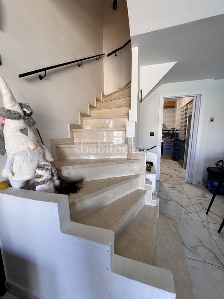 Foto 12fe4e3c-b540-4364-ab96-6db0db12ba0f. Casa adosada casa adosado con 3 dormitorios con vistas al mar y licencia turística en Benidorm