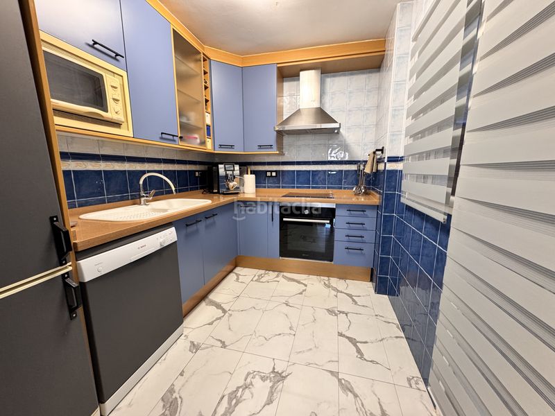 Foto d7a77e45-1d84-4d8b-941a-2d806e793970. Casa adosada casa adosado con 3 dormitorios con vistas al mar y licencia turística en Benidorm