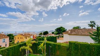 Chalet  Calle illa de tenerife. Villa con vistas panorámicas 250 m2 en sierra cortina