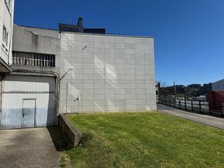 Bâtiment à usage industriel à Pastoriza